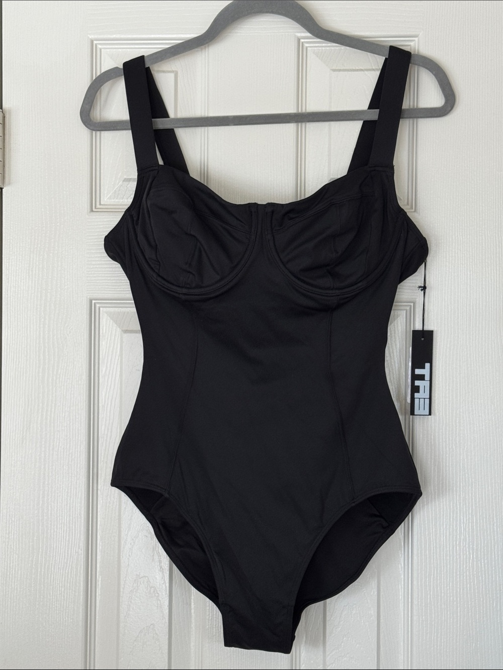 $188 TA3 Lifty One Piece Swimsuit Black M/Regular Long D/DD Cup NWT - Picture 6 of 13